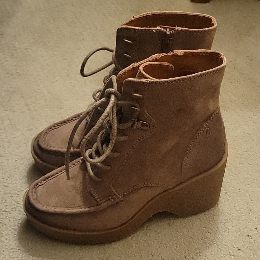 NEW! ZODIAC Talula Vegan Suede Faux Lace Up Wedge Ankle Booties 6. - Picture 6 of 8